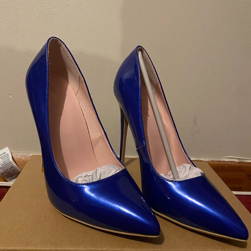 Brand new Women’s size US 7 EUR 37 heels